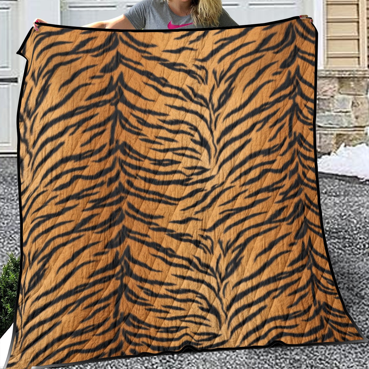 Lightweight & Breathable Quilt With Edge-wrapping Strips (PASXF)