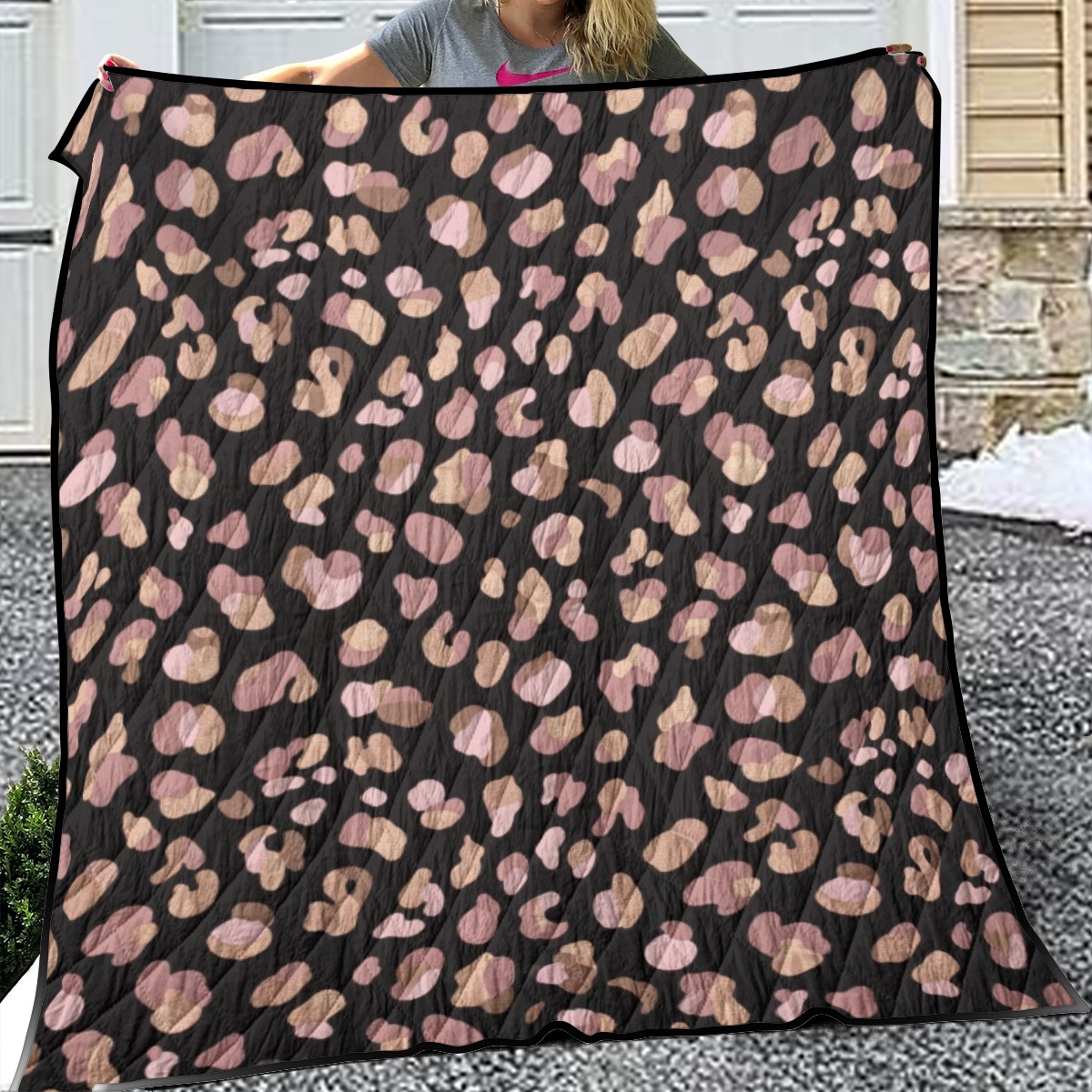Lightweight & Breathable Quilt With Edge-wrapping Strips (PB2TY)